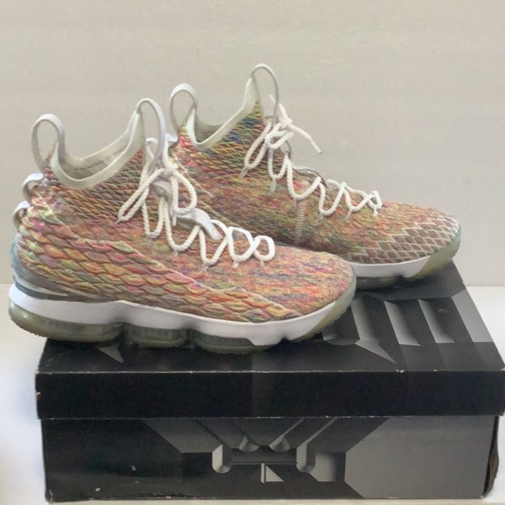 Nike Lebrón XV Fruity Pebbles Basketball shoes Sz10.5 with box used